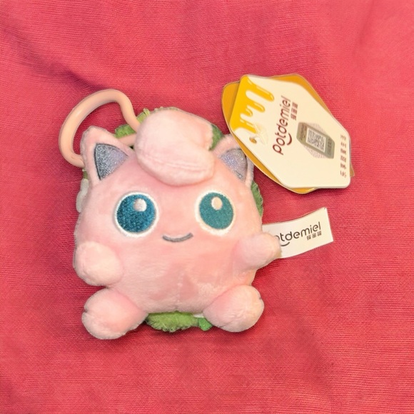 Pokemon Other - Genuine Pokemon Jigglypuff with Flowers Authentic Tags Soft Plush Keychain